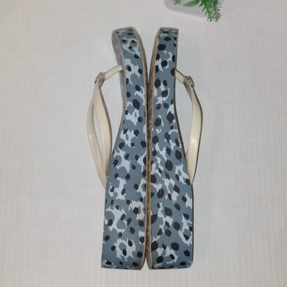 Tory Burch Leopard Print Sandals. Womens size 8. Cream & Black in color. - Picture 6 of 12